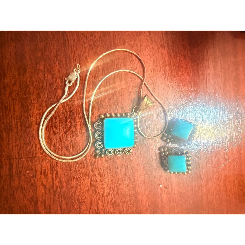 Vintage sterling silver and turquoise necklace with matching earrings‎
